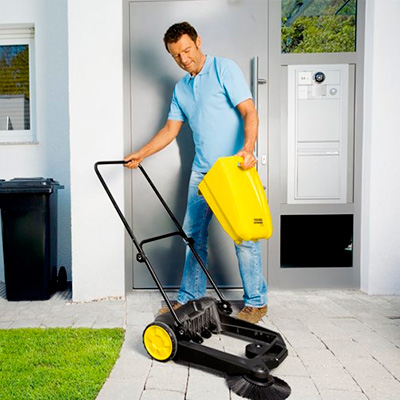 Vaciar depósito barredora Karcher S-550