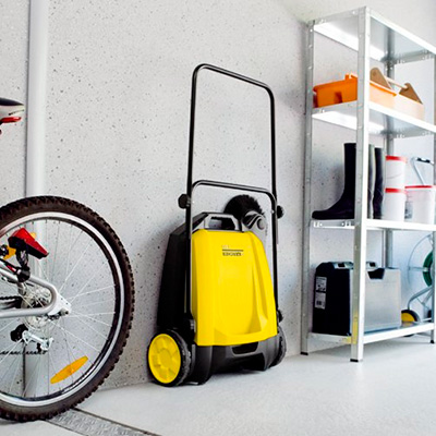 Barredora Karcher S-550 plegada