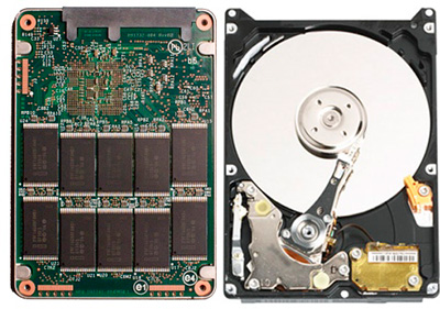 Vista del interior de un Disco SSD y de un Disco HDD