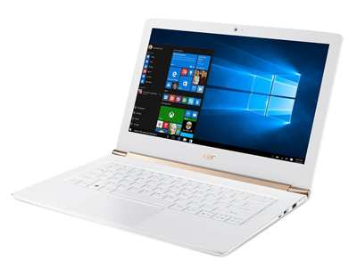 Vista lateral del portátil Acer Aspire S13