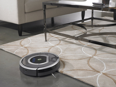 Subiendo a una alfombra el Robot Aspirador iRobot Roomba 782