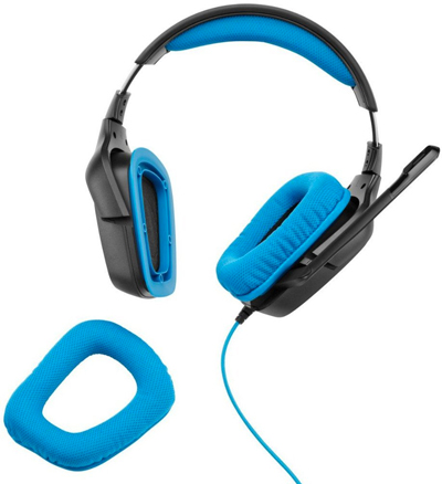 Las almohadillas de los auriculares Logitech G430 se desmontan facilmente