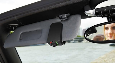 Manos libres Parrot MINIKIT Neo 2 HD en el parasol