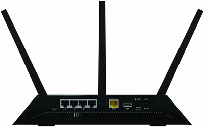 Vista posterior del router Netgear R7000 Nighthawk