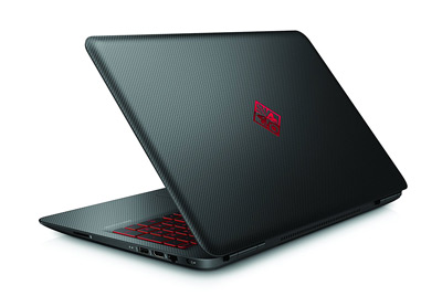 Vista lateral posterior del portátil HP OMEN 15 con Intel Core i5